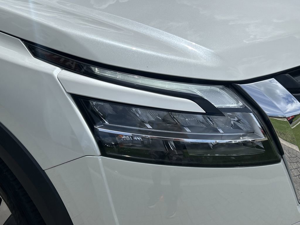 Used 2024 Nissan Pathfinder SL image 8