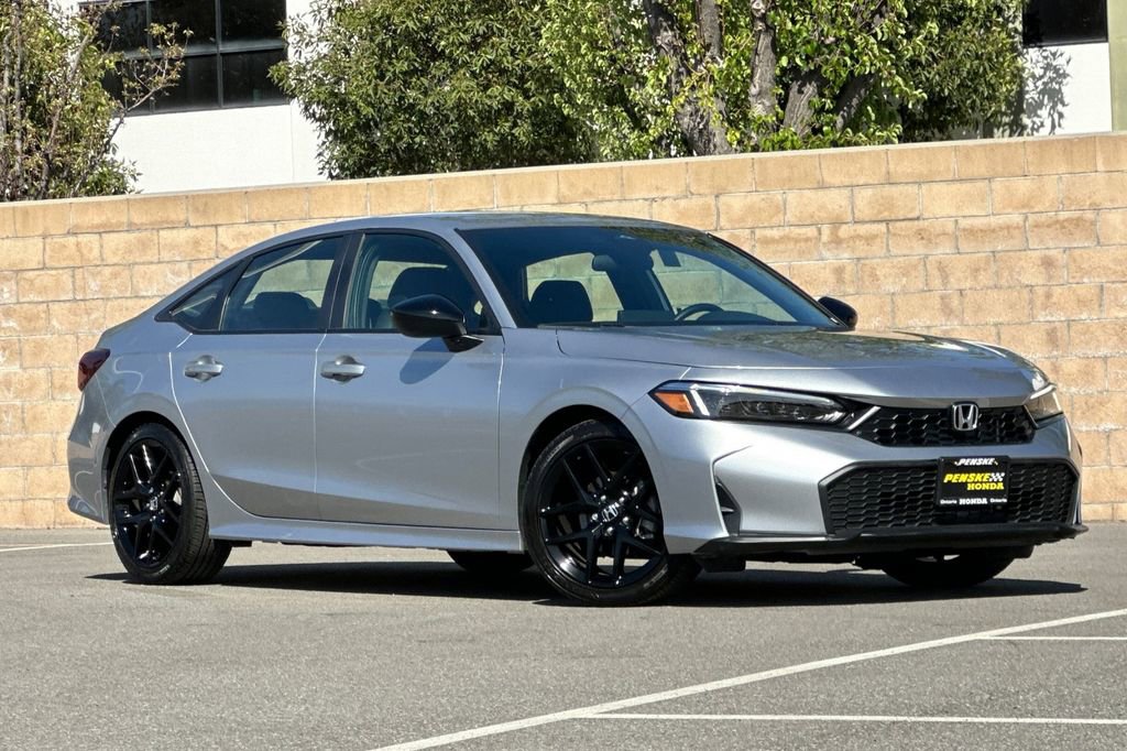 Used 2025 Honda Civic Sport image 2