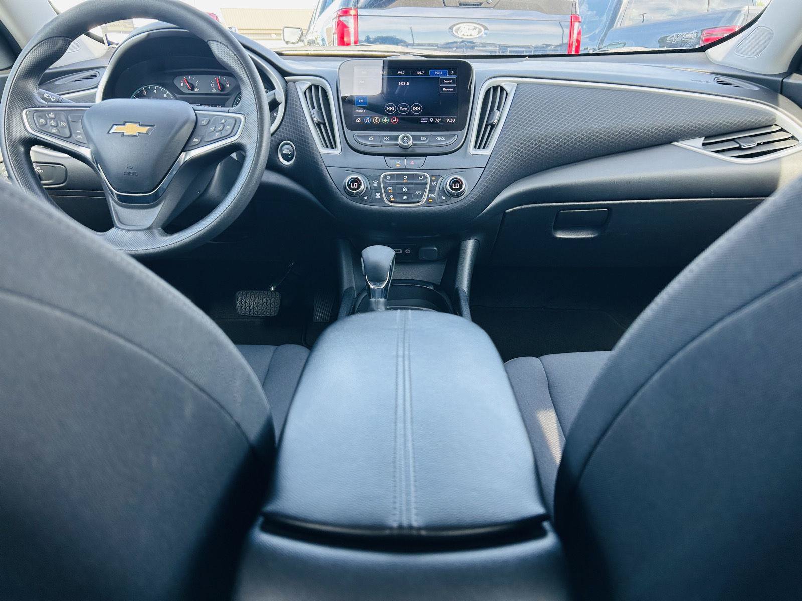 Used 2024 Chevrolet Malibu LT FWD image 21