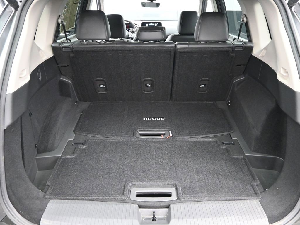 Used 2023 Nissan Rogue SL w/ SL Premium Package image 11