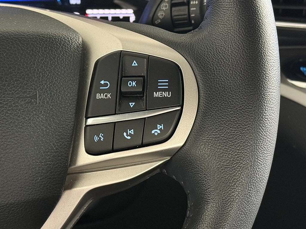 Used 2023 Ford Explorer XLT w/ Equipment Group 202A AWD/4WD image 40