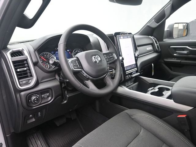 New 2026 RAM 1500 4x4 Crew Cab image 8
