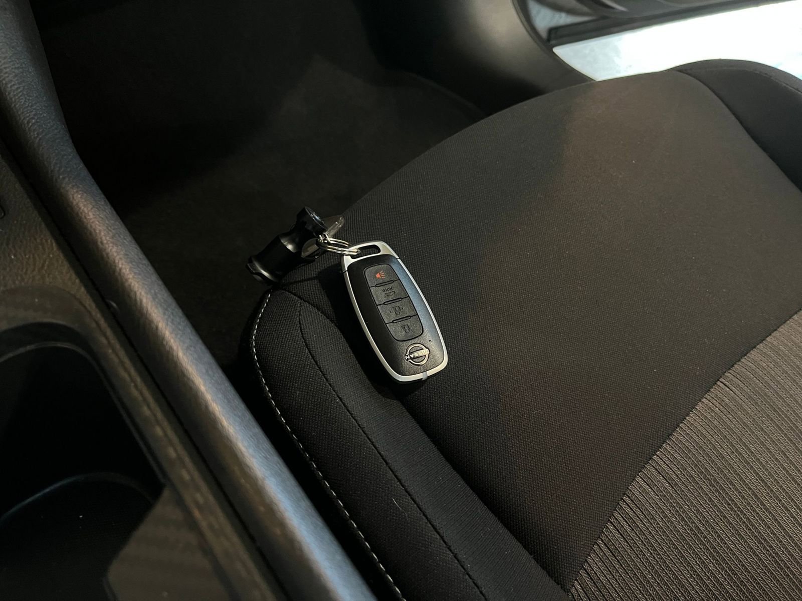 Used 2025 Nissan Sentra SV image 21