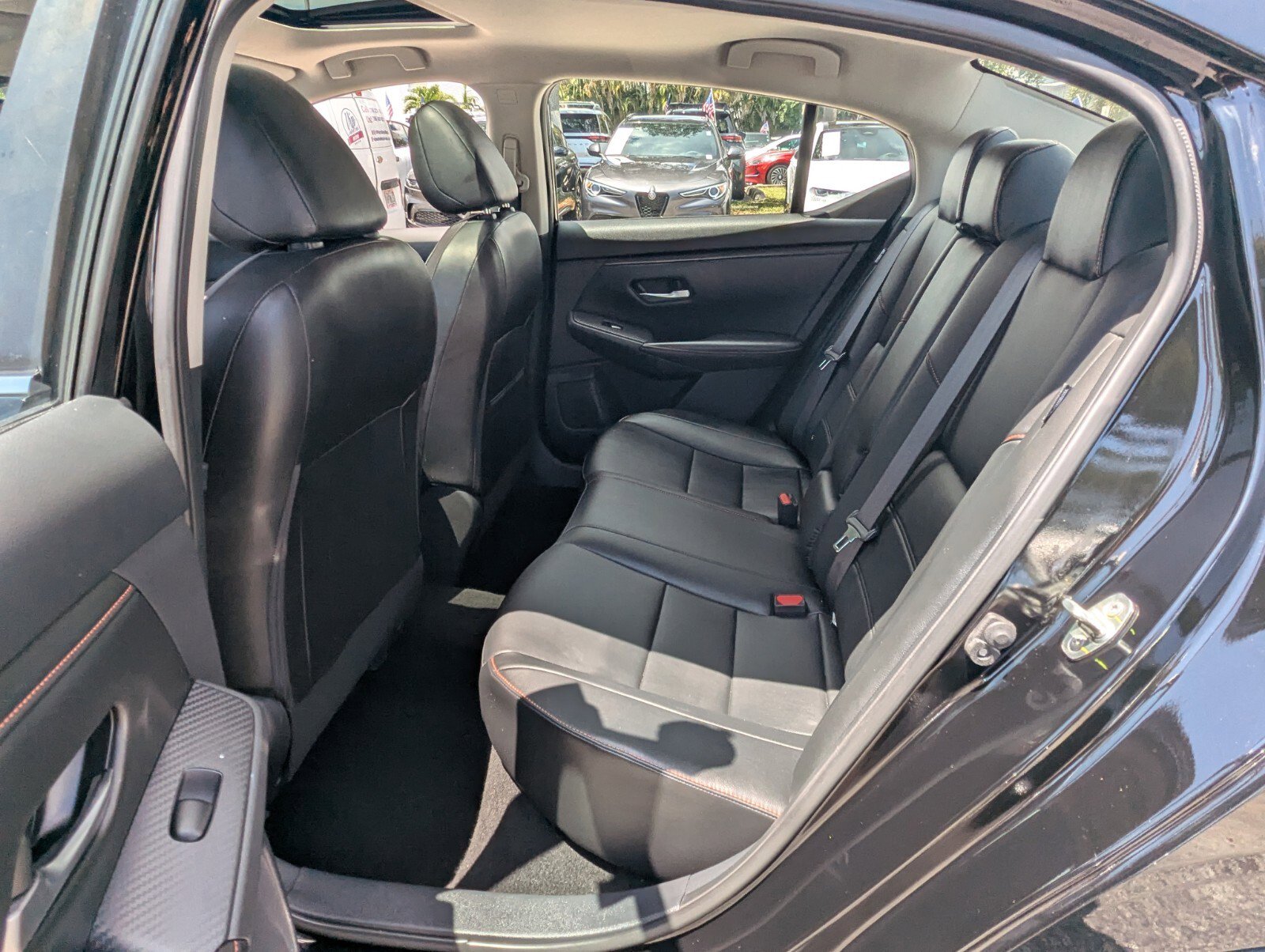 Certified 2020 Nissan Sentra SR w/ Premium Package FWD image 11