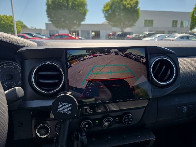 Used 2016 Toyota Tacoma TRD Off-Road w/ Towing Package AWD/4WD image 19
