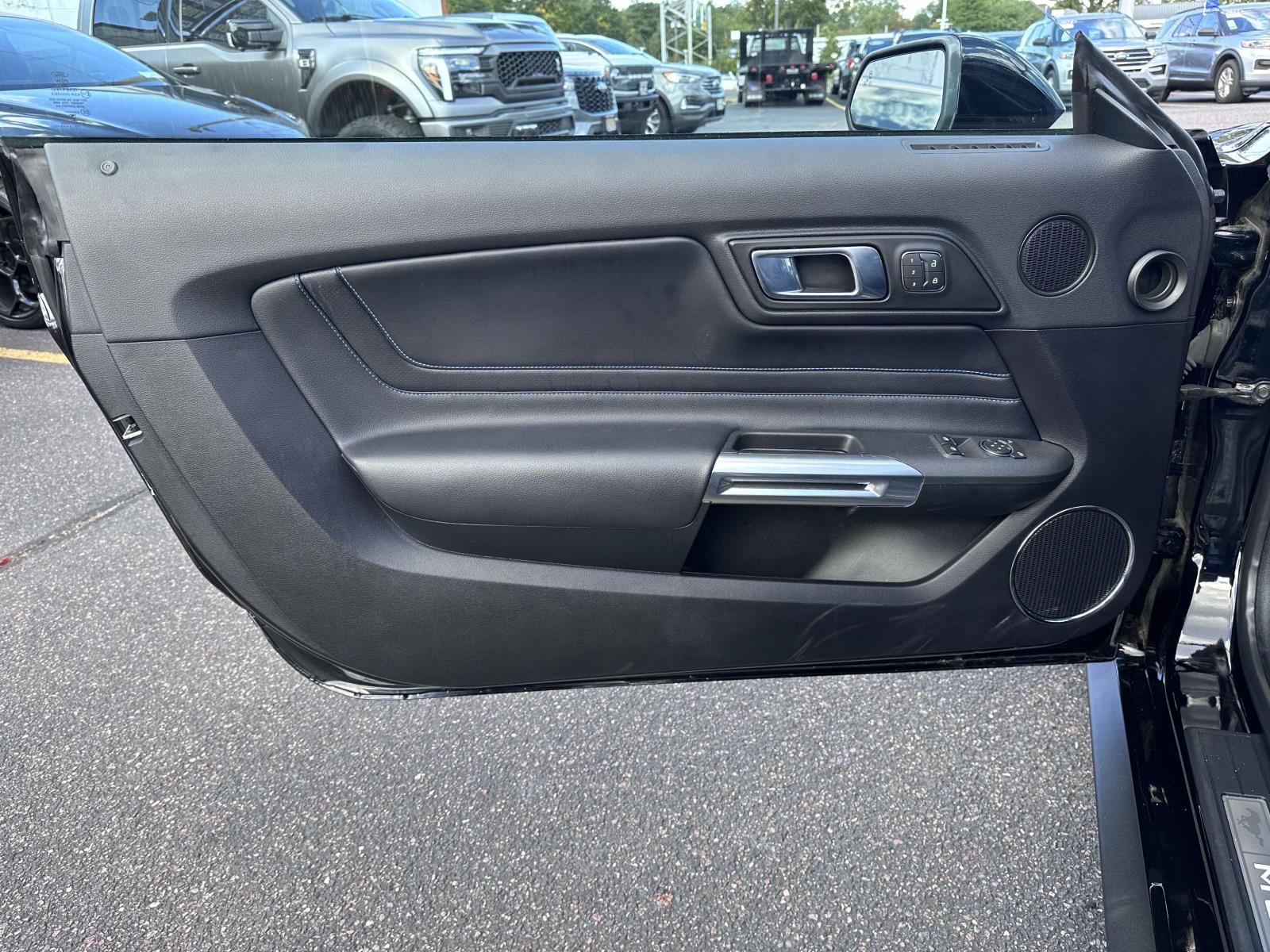 Used 2019 Ford Mustang GT Premium w/ GT Performance Package RWD image 9