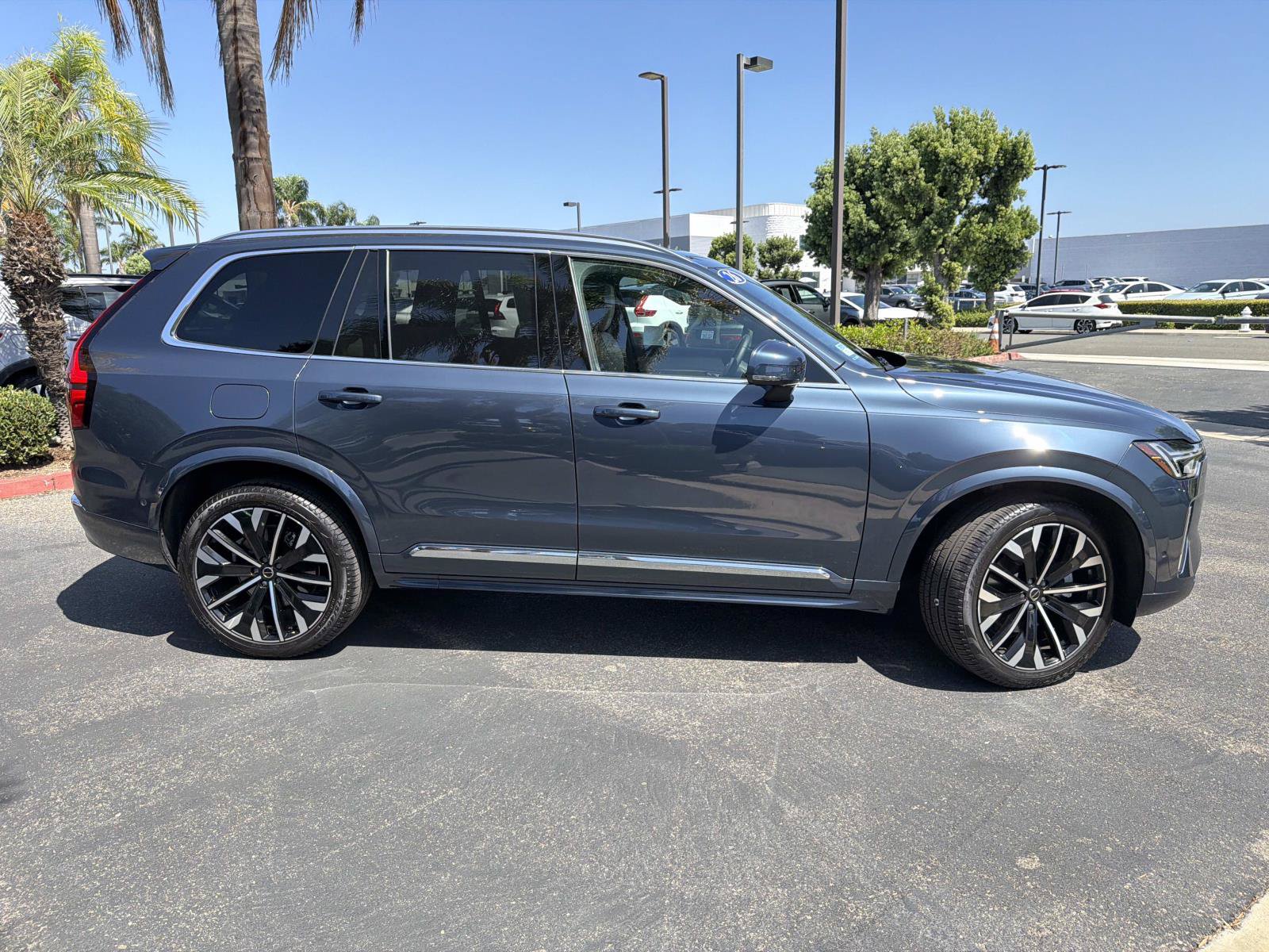 Used 2026 Volvo XC90 B6 Plus w/ Protection Package Premier AWD/4WD image 4