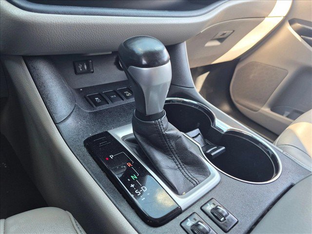 Used 2014 Toyota Highlander XLE AWD/4WD image 18