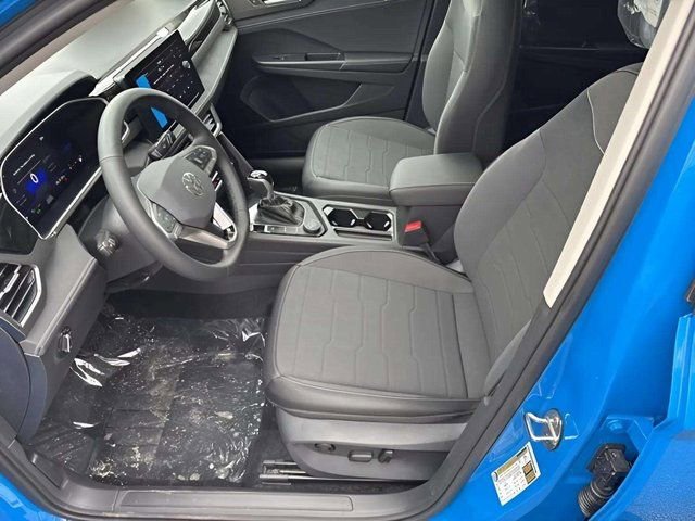 New 2025 Volkswagen Taos SE AWD/4WD image 6