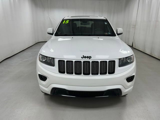 Used 2015 Jeep Grand Cherokee Altitude AWD/4WD image 3