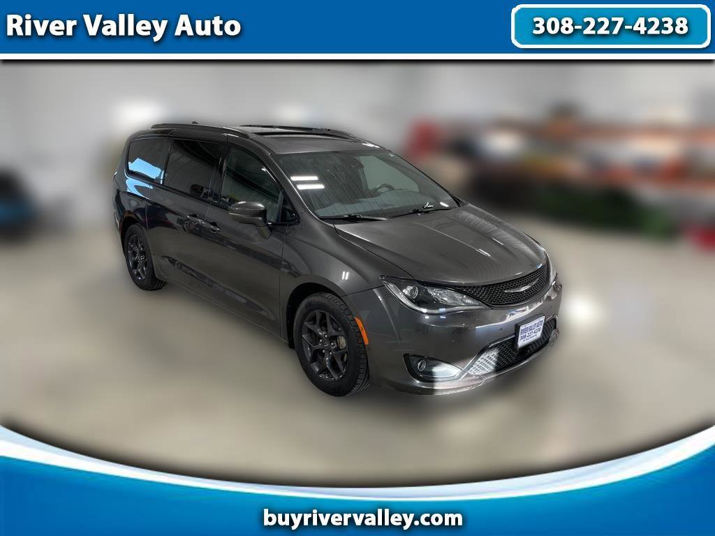 Used 2019 Chrysler Pacifica Limited w/ Advanced Safetytec Group