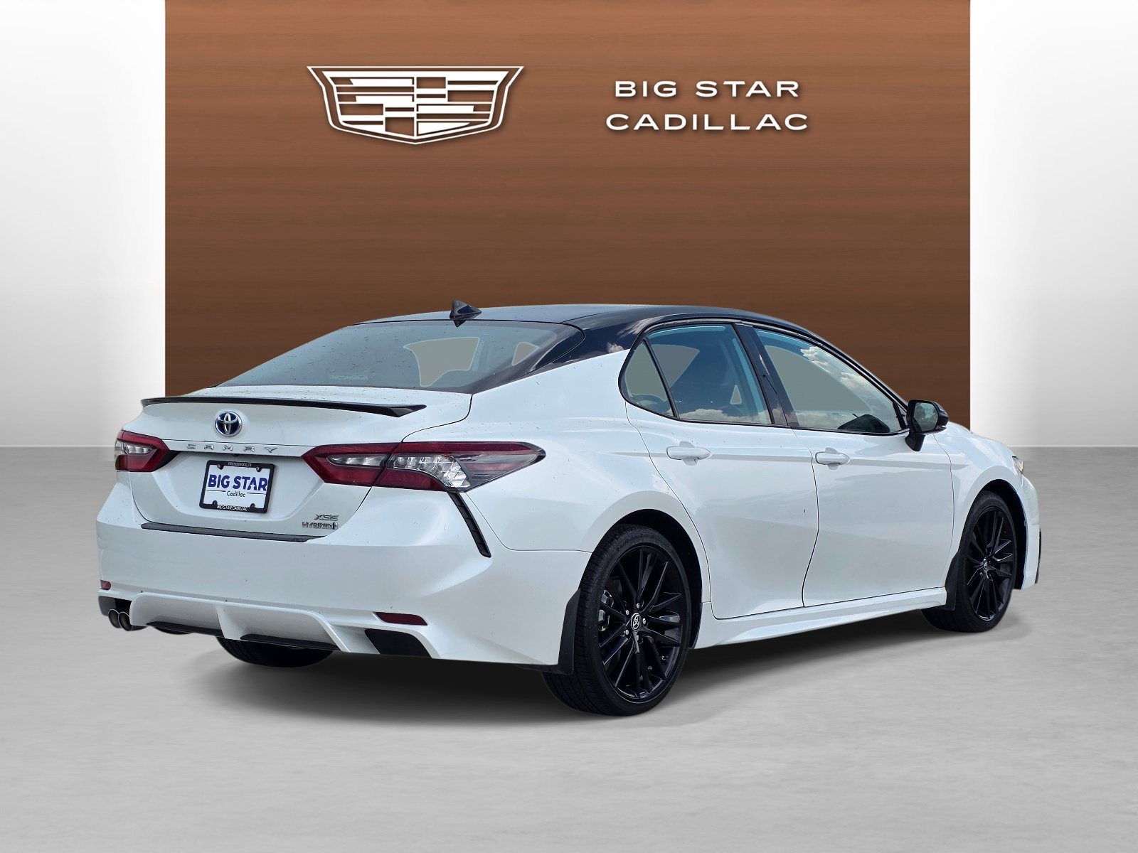 Used 2024 Toyota Camry XSE w/ Cold Weather Package FWD image 5
