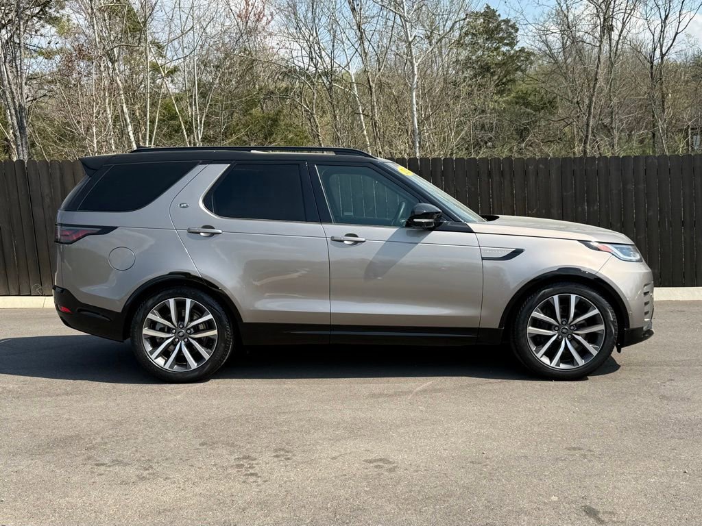 Certified 2025 Land Rover Discovery Dynamic SE image 7
