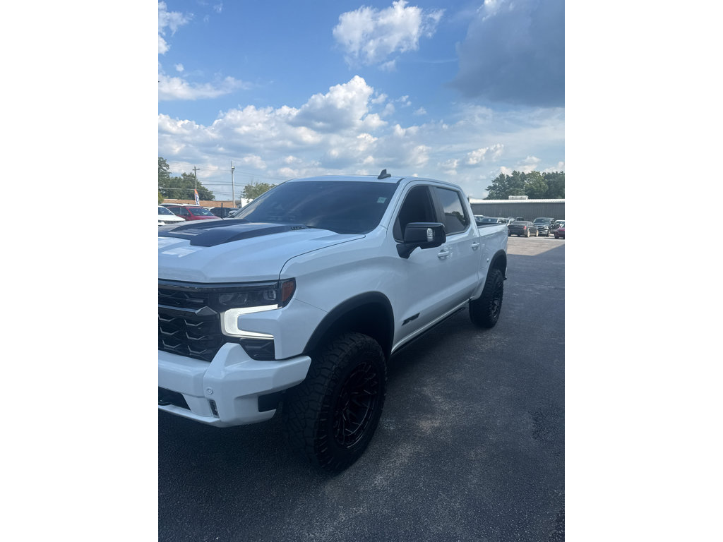 Used 2025 Chevrolet Silverado 1500 ZR2 w/ Technology Package AWD/4WD image 3
