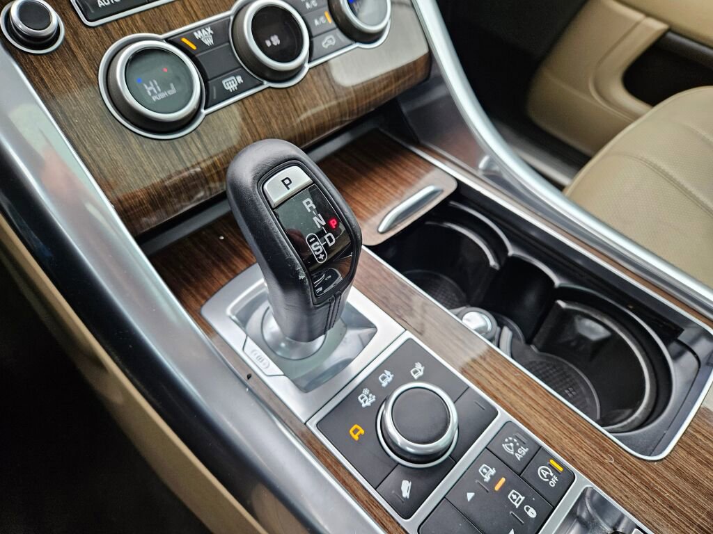 Used 2016 Land Rover Range Rover Sport HSE image 24