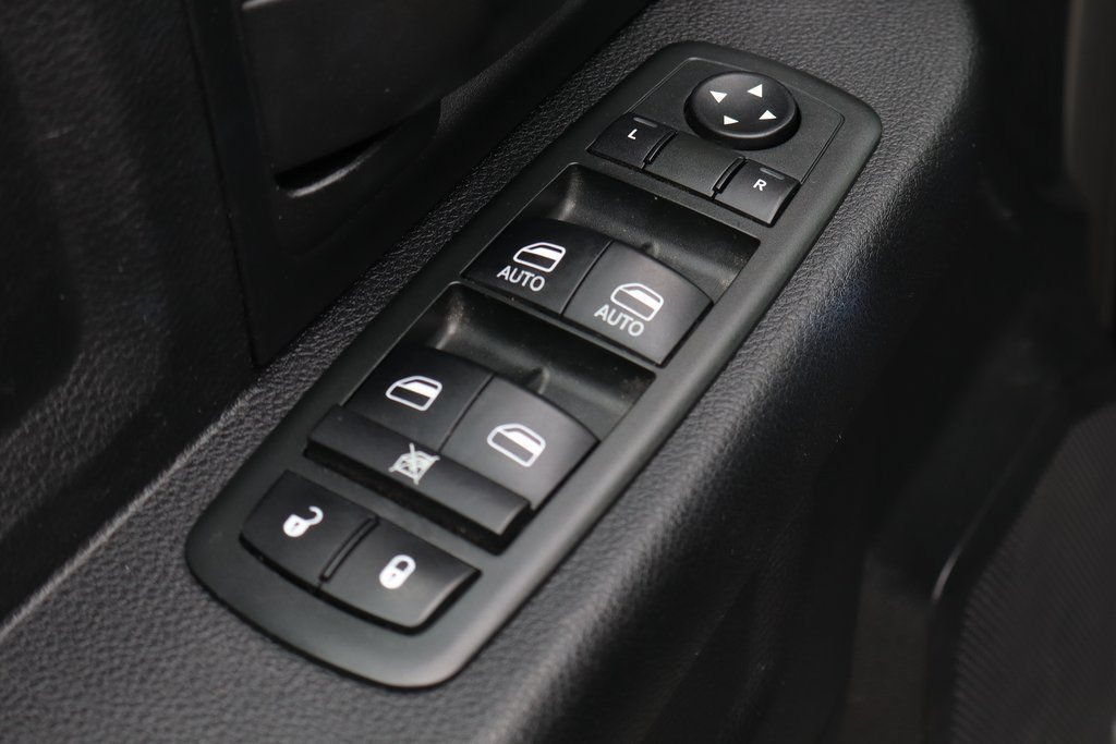 Used 2013 RAM 2500 Tradesman w/ Chrome Appearance Group AWD/4WD image 16