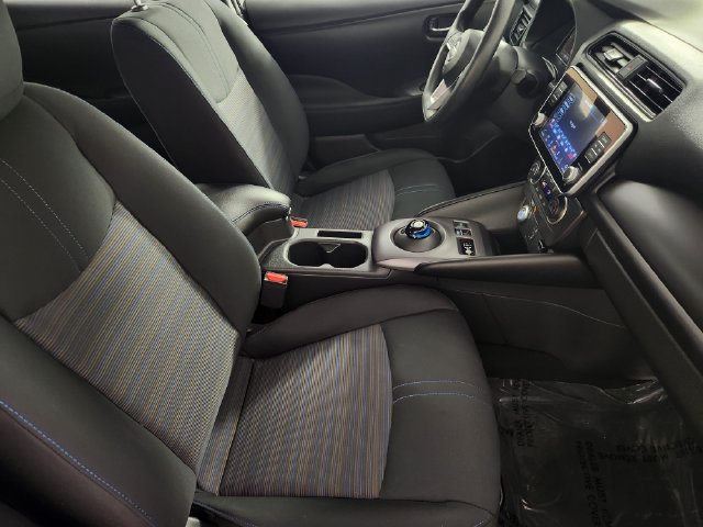 Used 2025 Nissan Leaf S FWD image 15