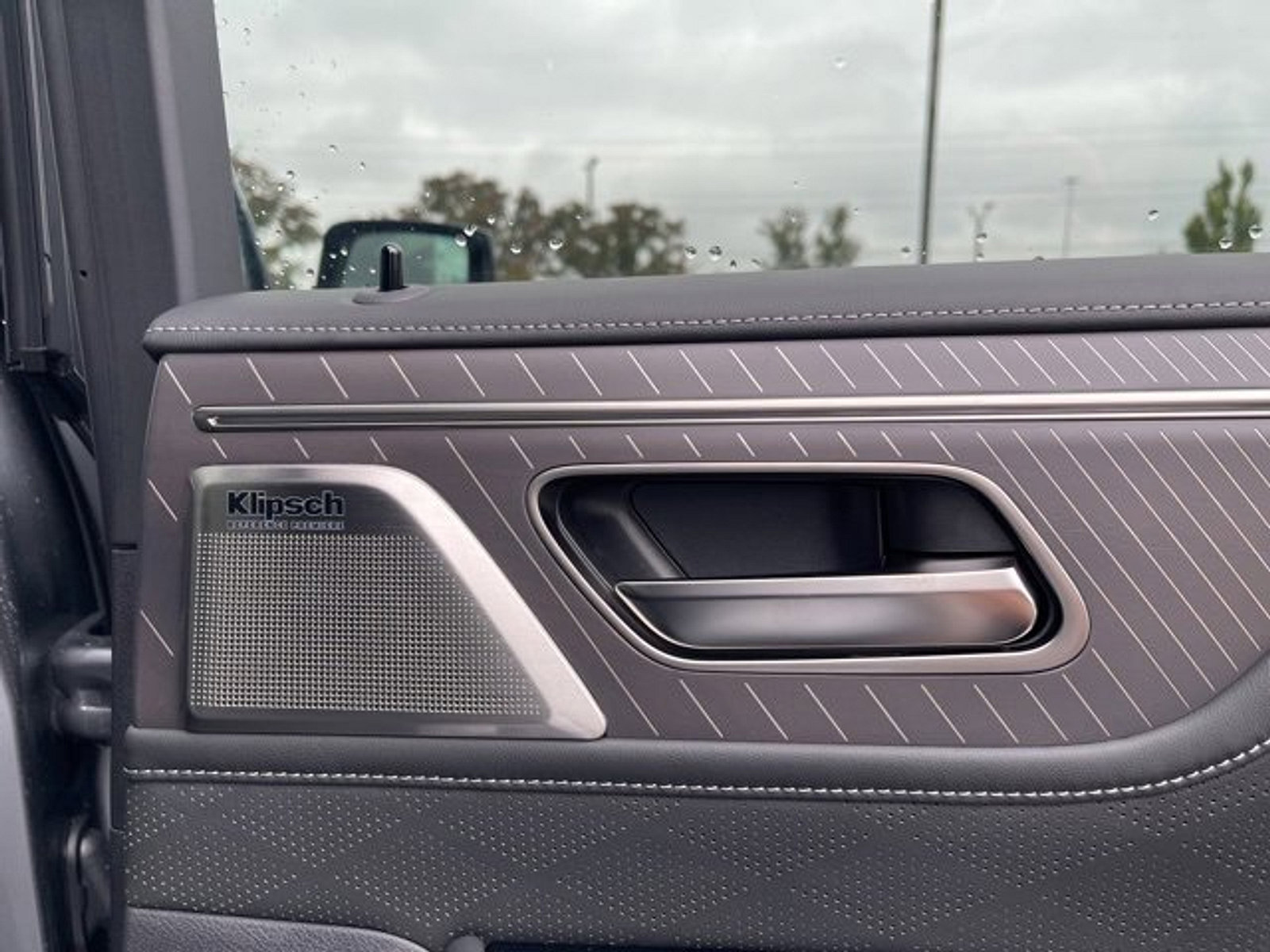 New 2025 INFINITI QX80 Autograph image 17