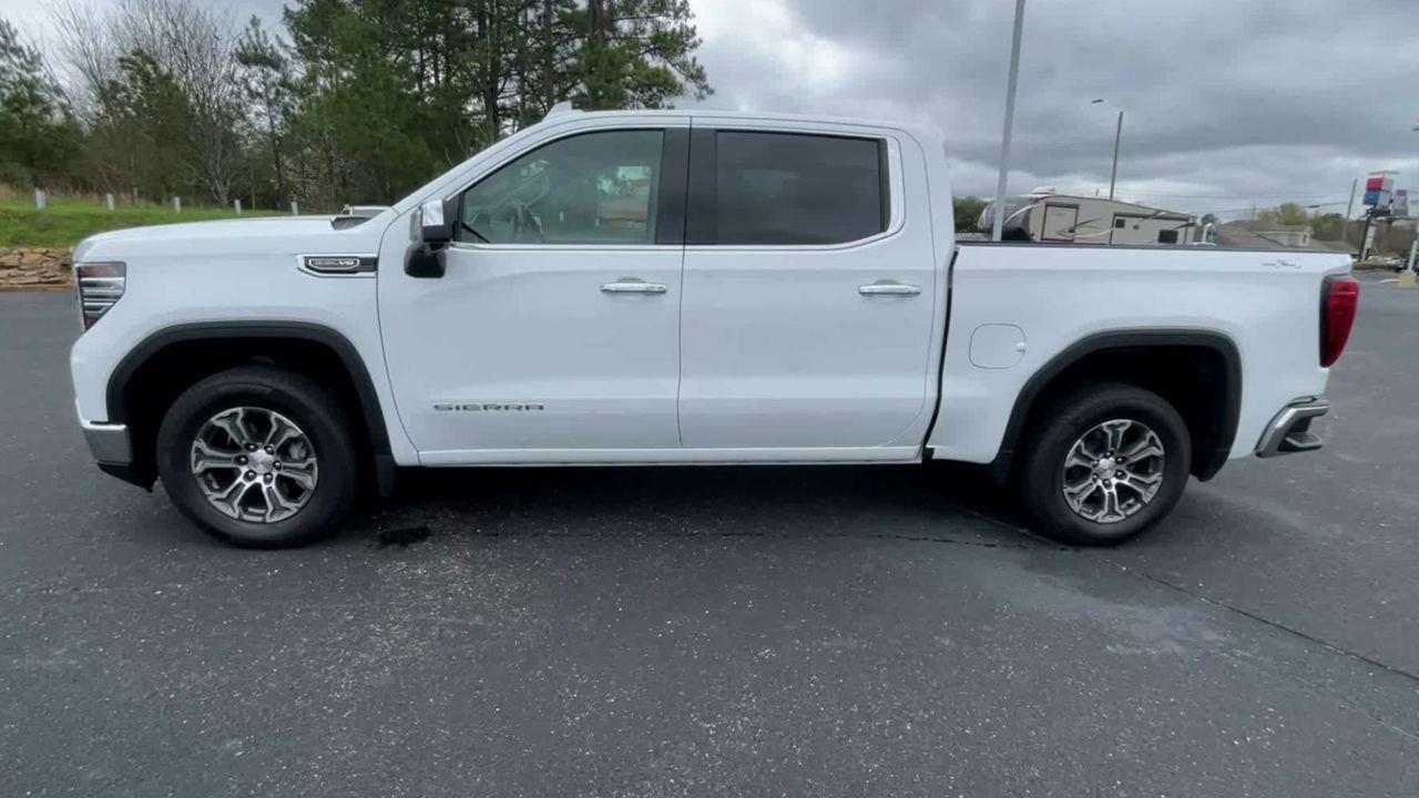 Used 2024 GMC Sierra 1500 SLT AWD/4WD image 5