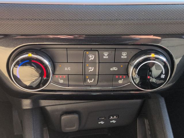 Used 2024 Chevrolet TrailBlazer LT w/ LT Cold Weather Package image 16