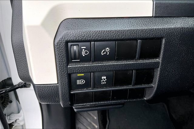 Used 2024 Toyota Tacoma TRD Off-Road AWD/4WD image 16