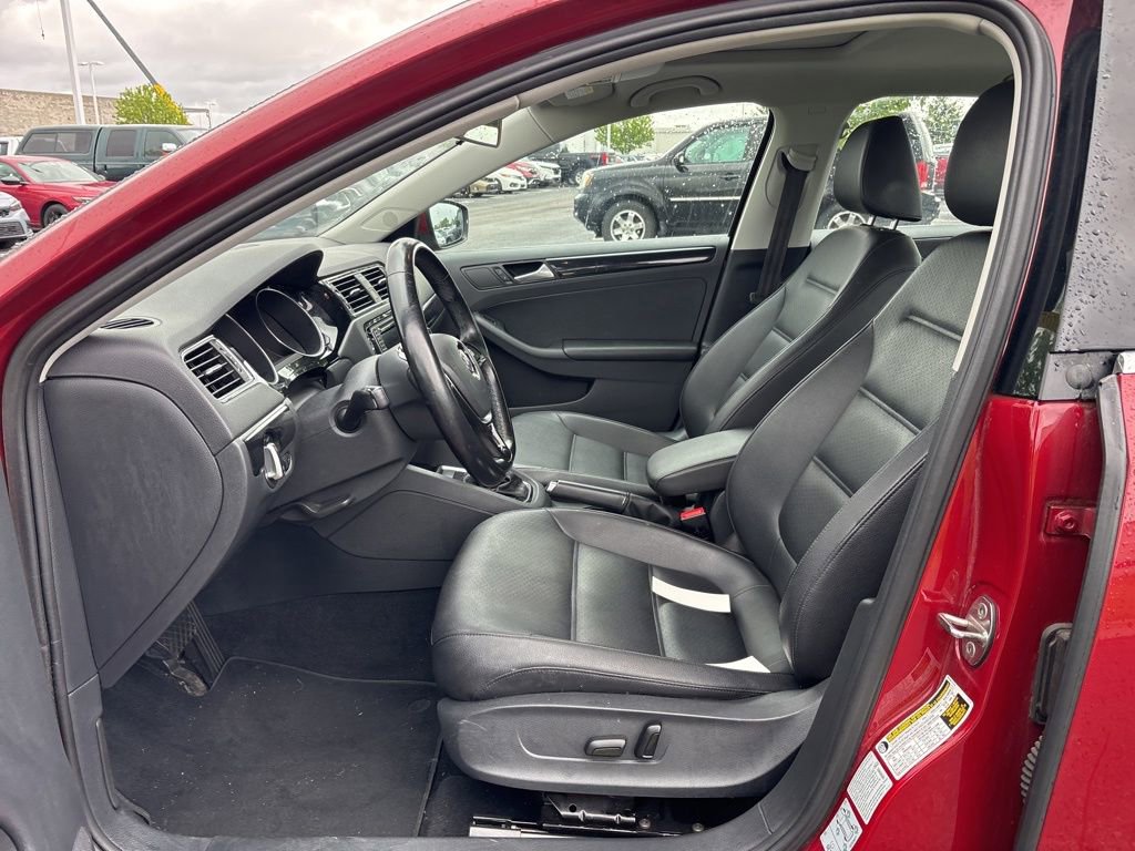 Used 2017 Volkswagen Jetta SEL FWD image 16