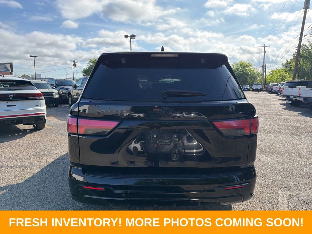 Used 2024 Toyota Sequoia Platinum image 5
