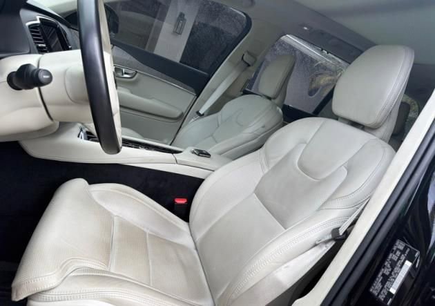 Used 2023 Volvo XC90 B6 Ultimate w/ Lounge Package AWD/4WD image 6