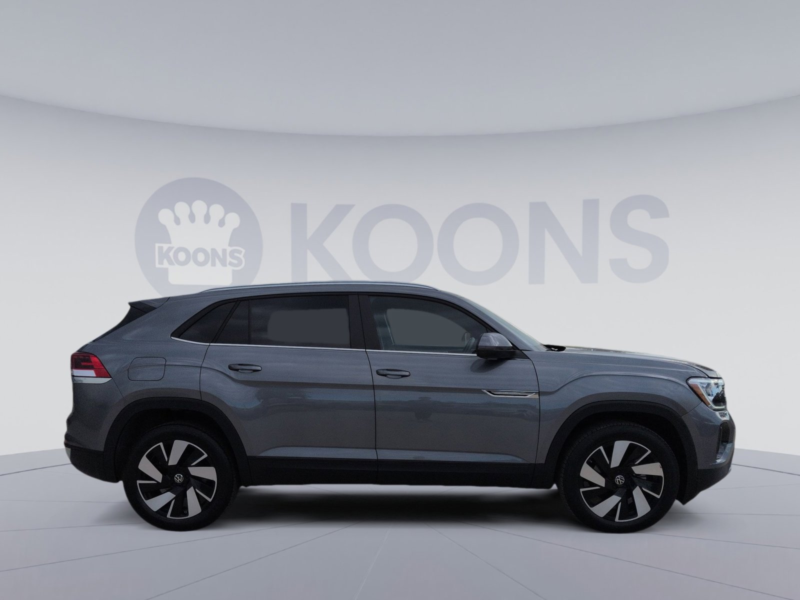 Used 2025 Volkswagen Atlas Cross Sport SE image 8