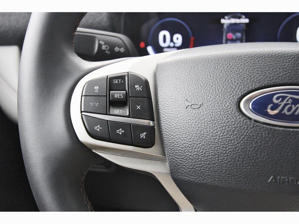 Used 2025 Ford Explorer Active w/ Active Comfort Package AWD/4WD image 23