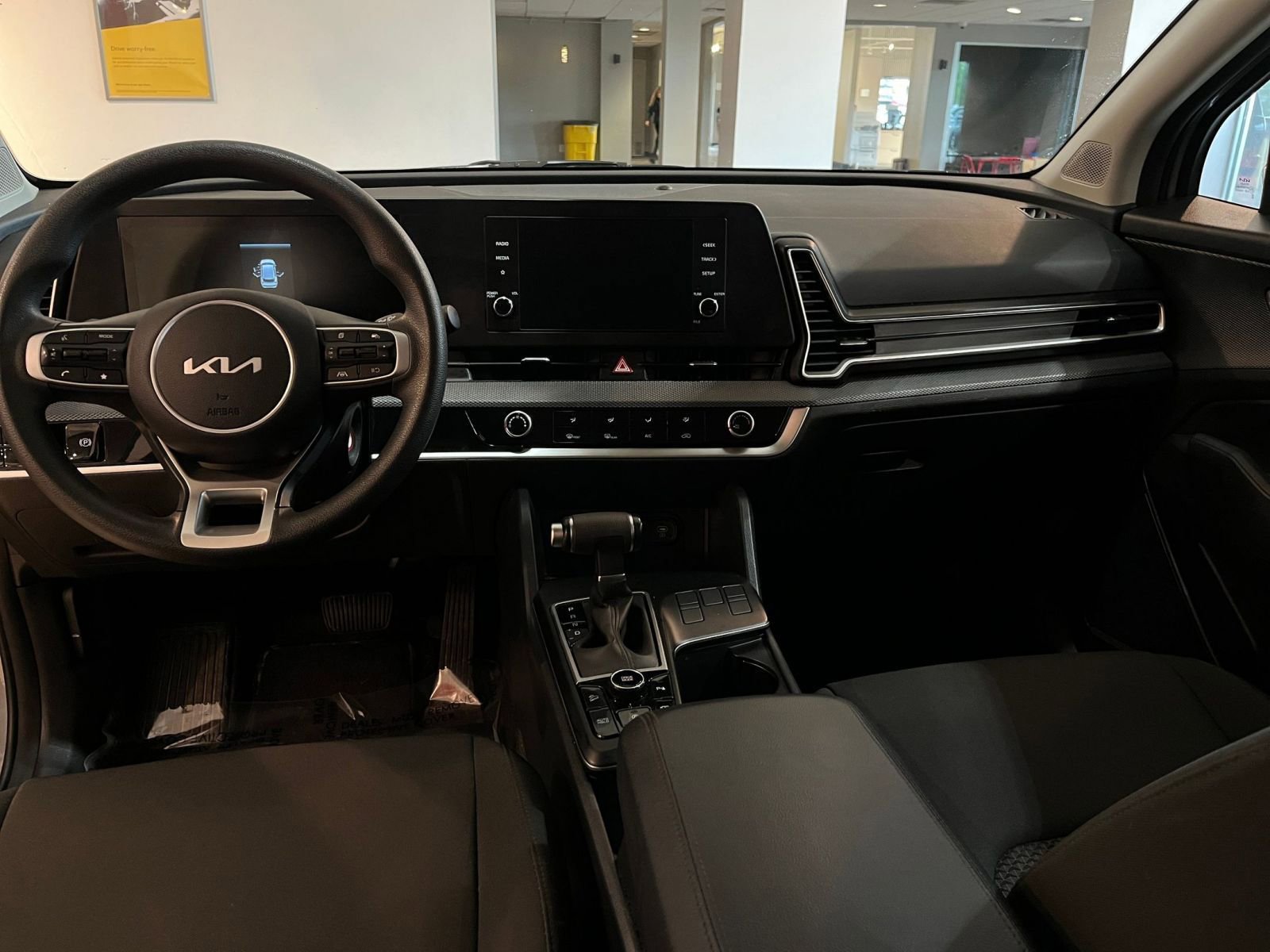 Used 2025 Kia Sportage LX FWD image 35