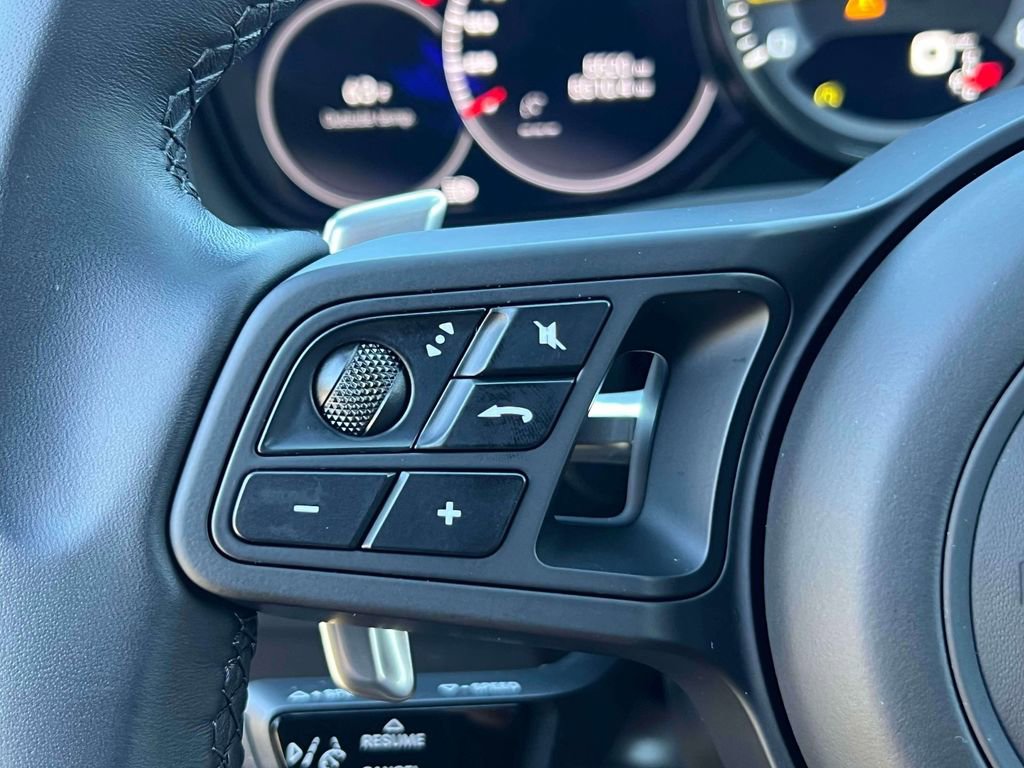 Used 2022 Porsche Cayenne Turbo GT image 19