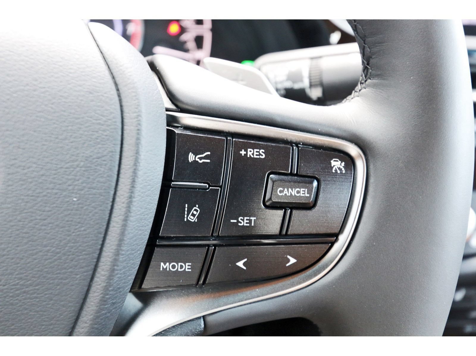 Used 2022 Lexus ES 350 Ultra Luxury w/ Accessory Package 2 FWD image 18