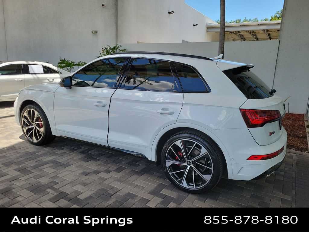 Used 2023 Audi SQ5 Prestige w/ Prestige Package AWD/4WD image 4