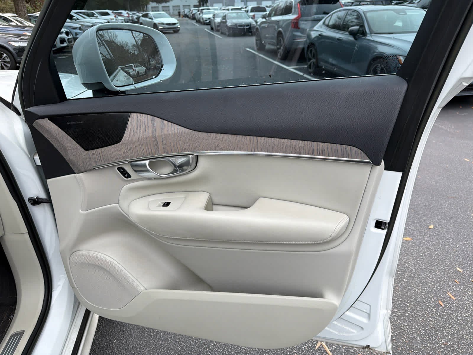 Certified 2023 Volvo XC90 B6 Plus w/ Protection Package Premier image 20