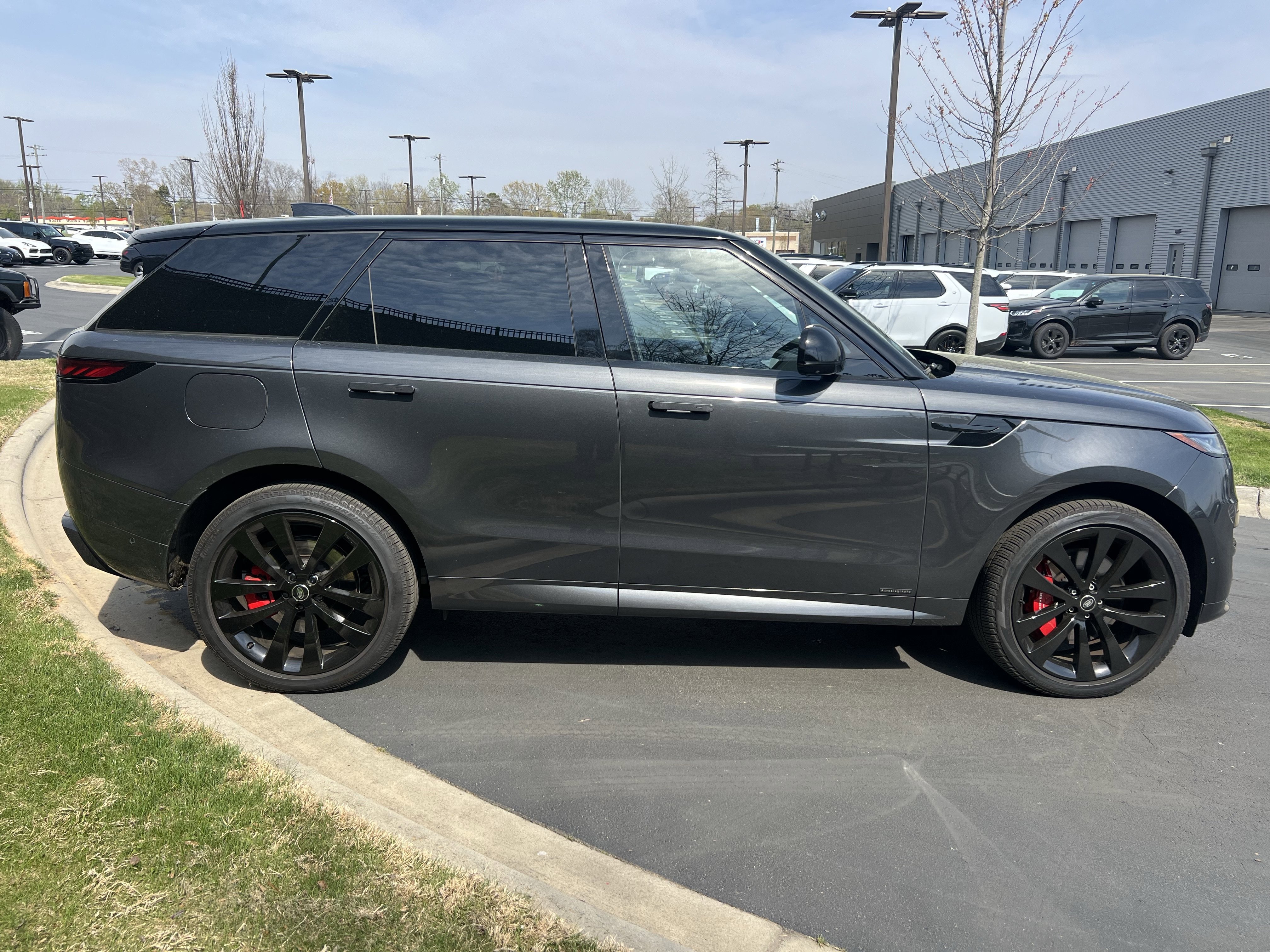 Certified 2025 Land Rover Range Rover Sport Autobiography image 8