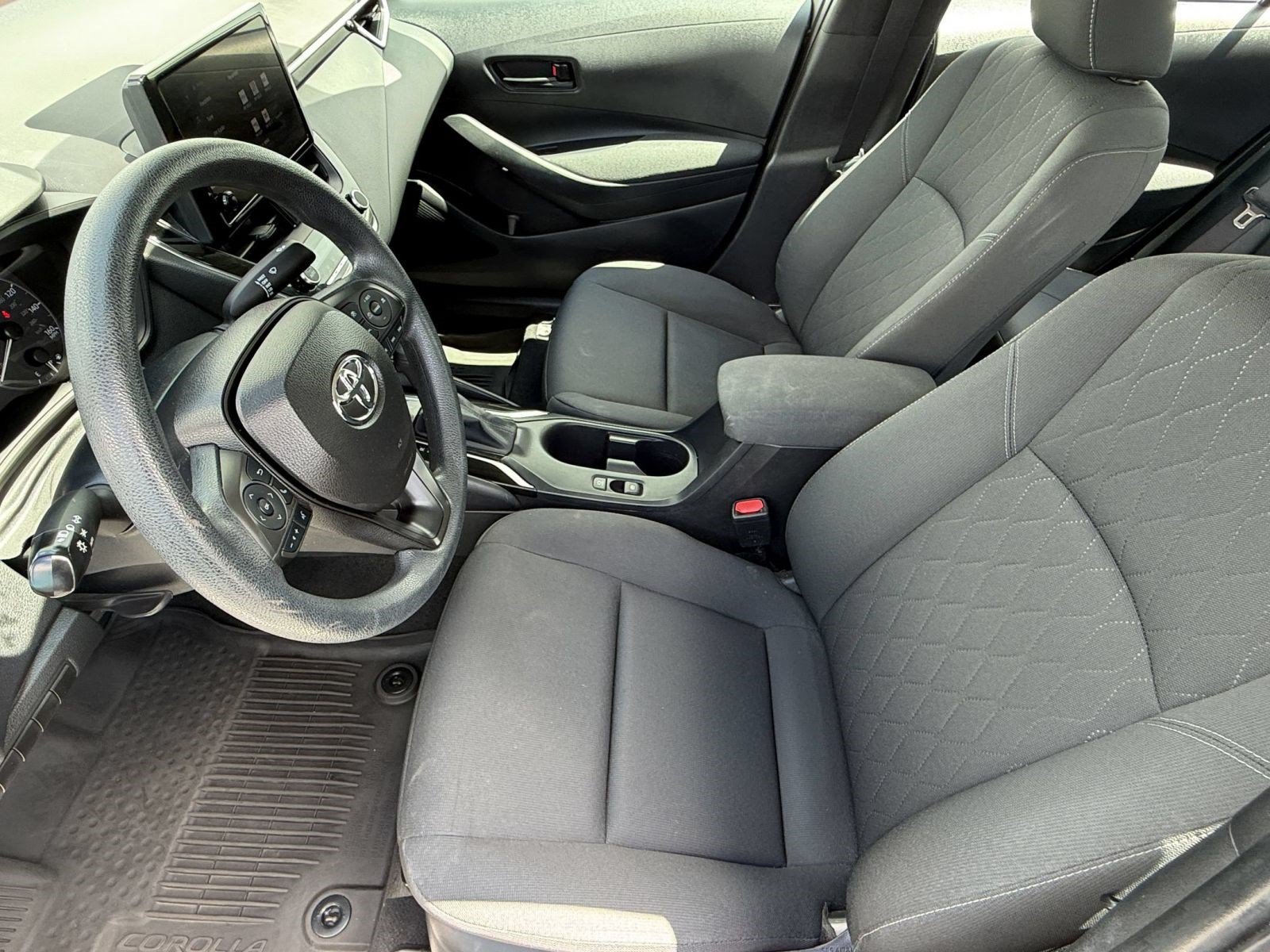 Used 2023 Toyota Corolla LE FWD image 5