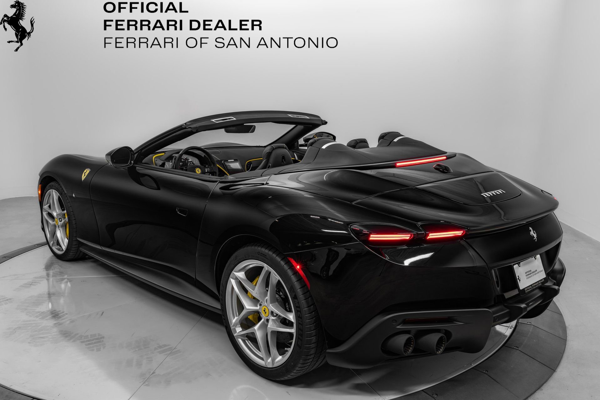Certified 2025 Ferrari Roma Spider RWD image 2