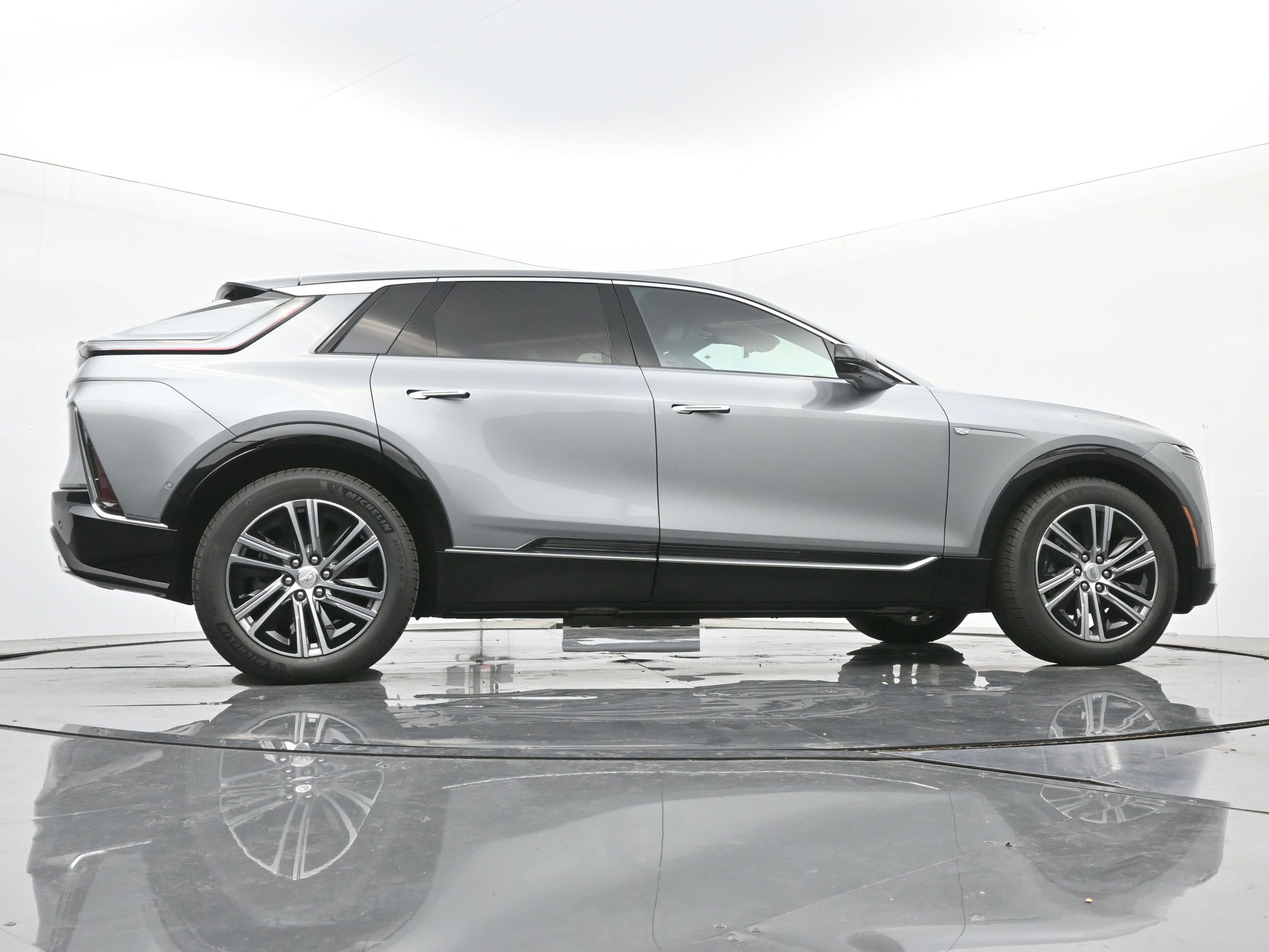 New 2025 Cadillac Lyriq Luxury image 20