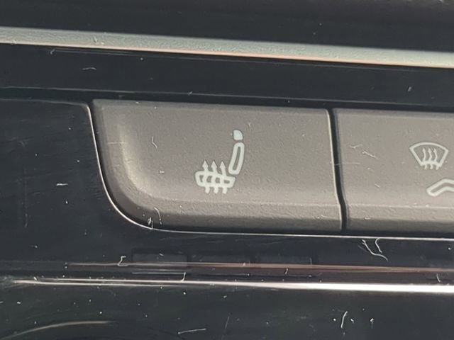 Certified 2022 Volkswagen Atlas Cross Sport SE w/ Panoramic Sunroof Package image 26