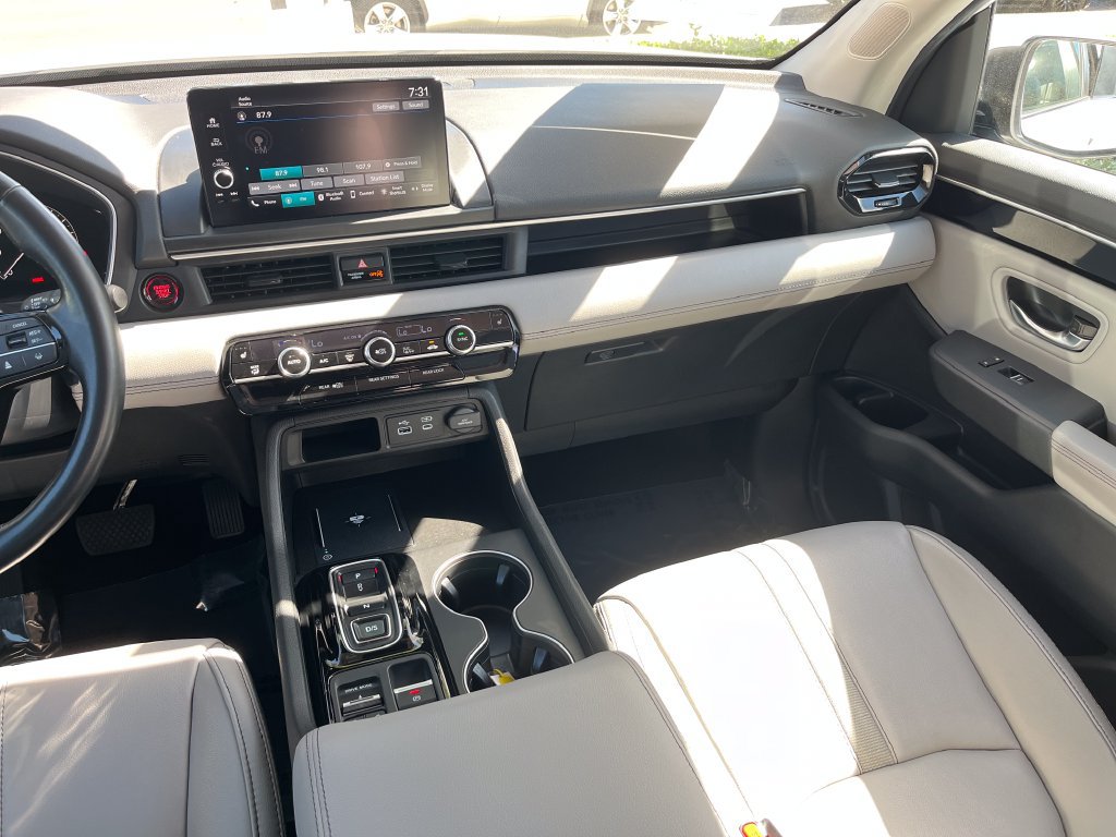 Used 2025 Honda Pilot EX-L image 35