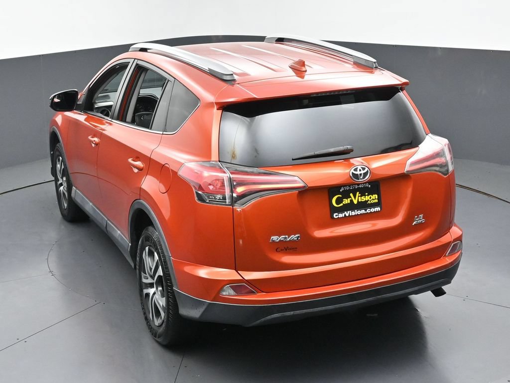 Used 2016 Toyota RAV4 LE AWD/4WD image 34