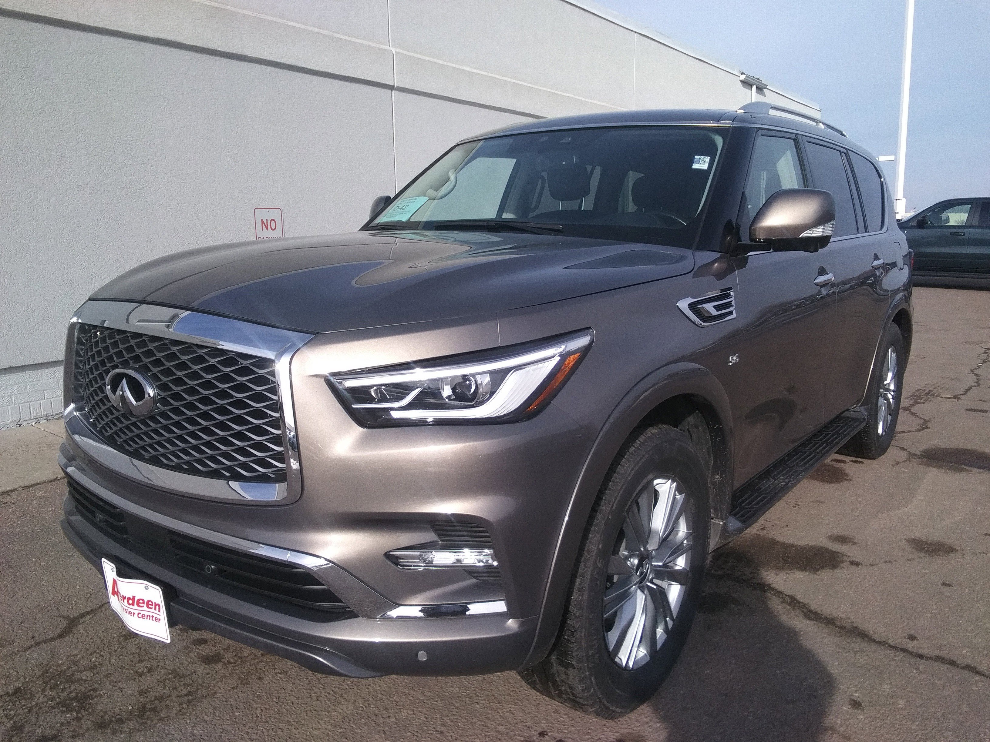 Used 2019 INFINITI QX80 Luxe w/ Proassist Package image 3