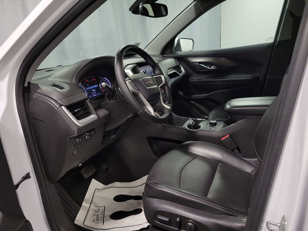 Used 2023 GMC Terrain SLT image 12