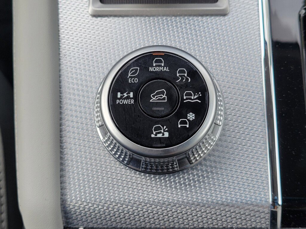 Used 2023 Mitsubishi Outlander SEL image 24