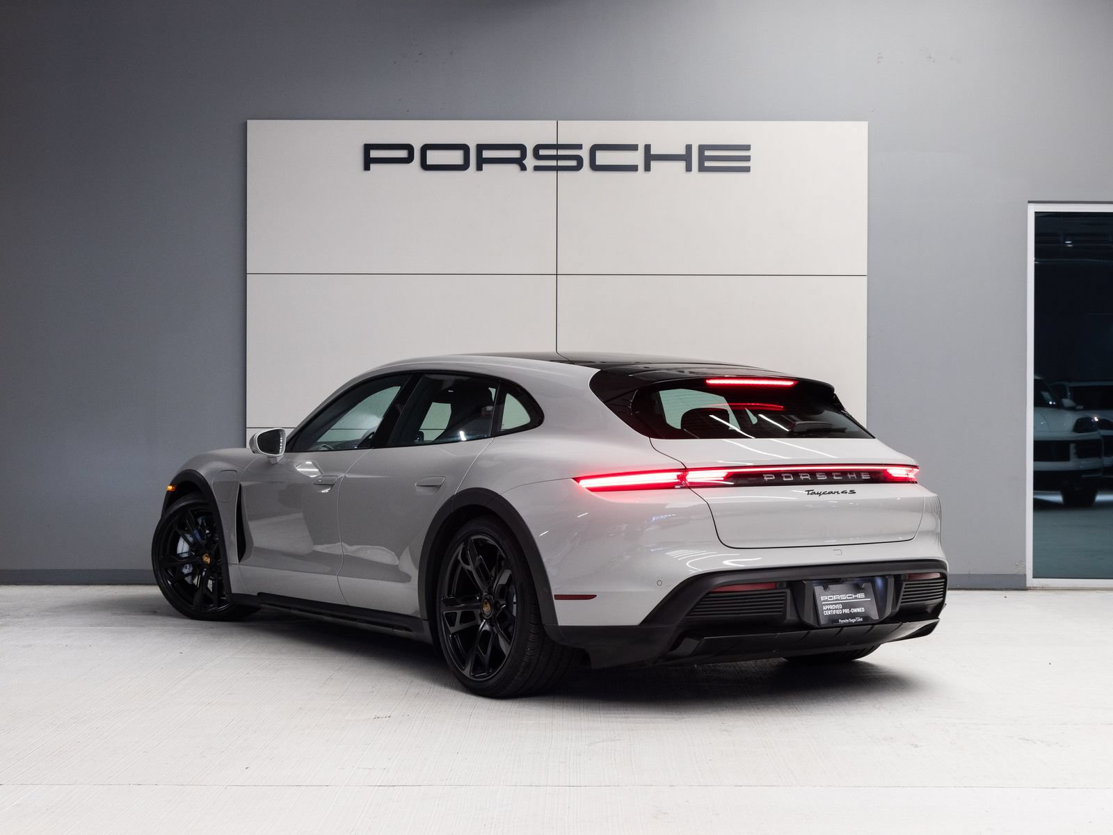 Certified 2024 Porsche Taycan 4S AWD/4WD image 5