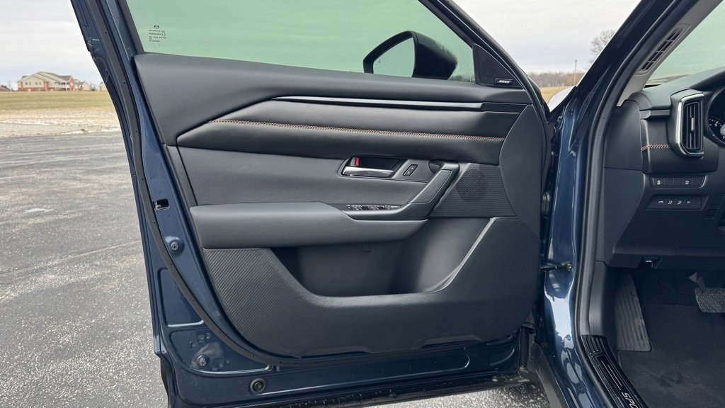 Used 2025 MAZDA CX-50 AWD 2.5 S w/ Premium Plus Pkg image 9