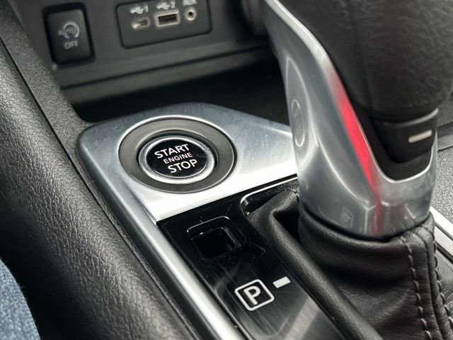 Used 2024 Nissan Sentra SV FWD image 40
