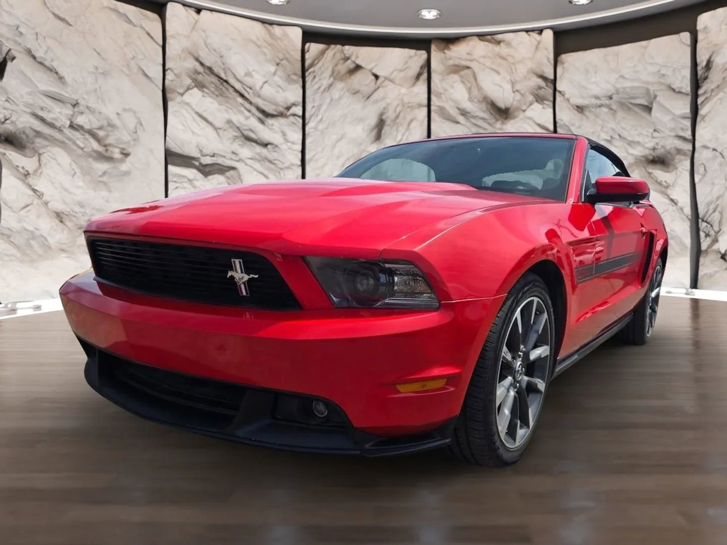Used 2012 Ford Mustang GT Premium w/ Electronics Pkg image 2
