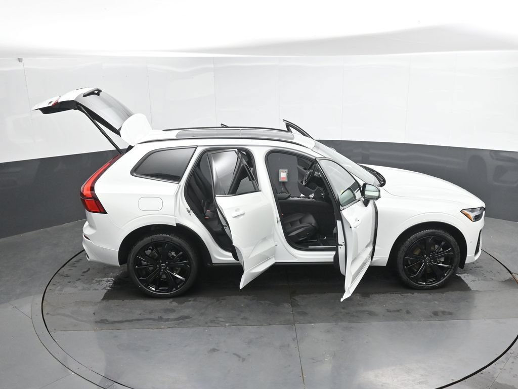 New 2026 Volvo XC60 T8 Ultra w/ Climate Package AWD/4WD image 42